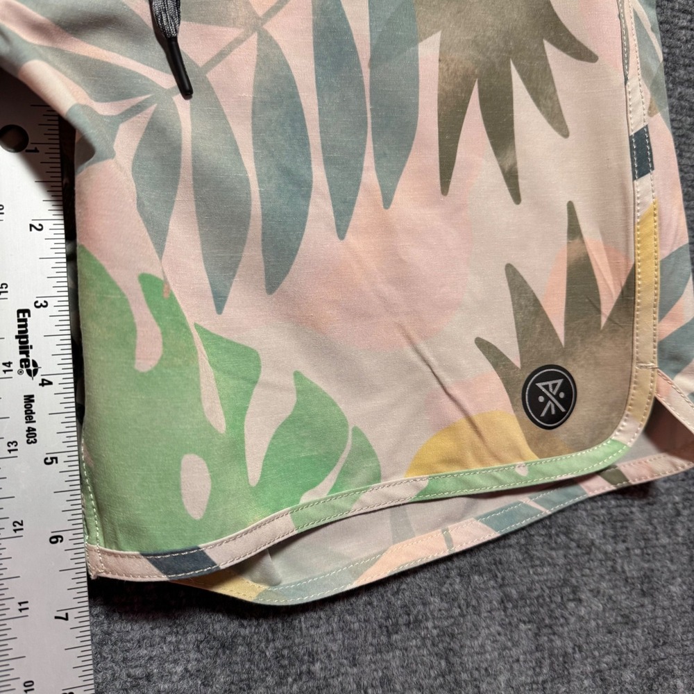 ROARK Chiller de Palmas Hemp Blend Board Shorts Palm Print Size 34 - Picture 8 of 10